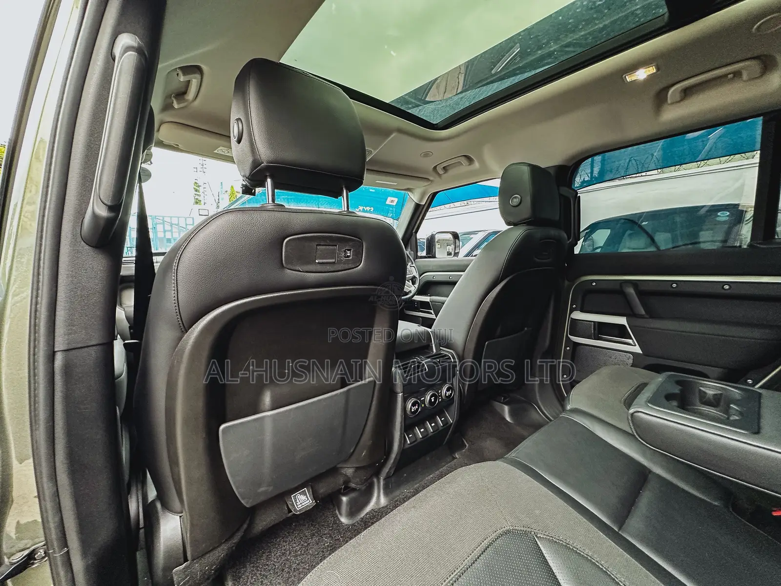 Land Rover Defender First Edition 2021 Green