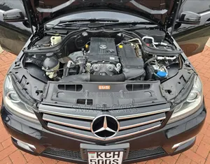 Mercedes-Benz C200 2010 Black