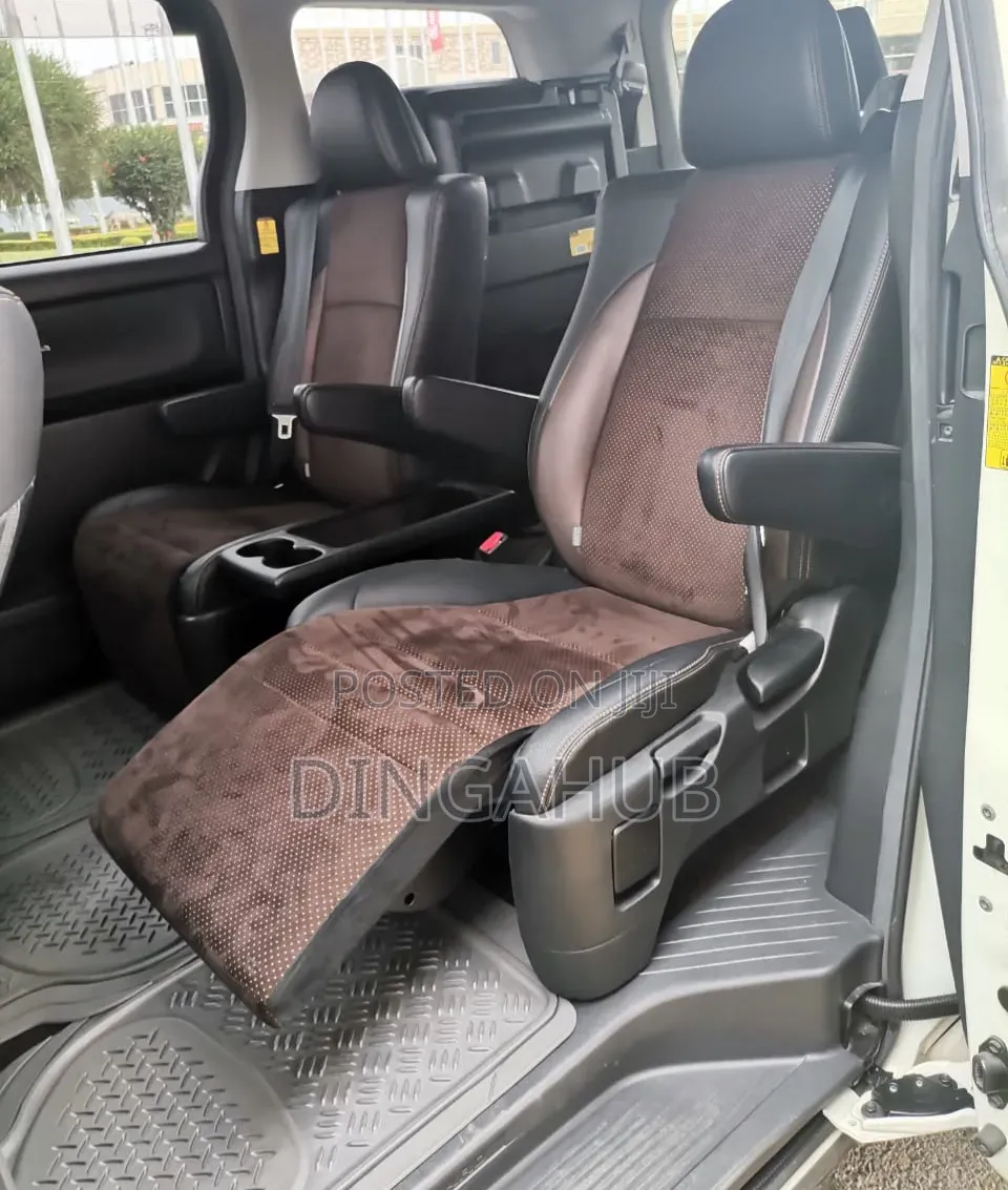 Toyota Alphard 2014 White