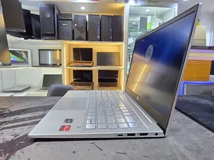 Laptop HP Pavilion 14 8GB AMD Ryzen 5 SSD 512GB