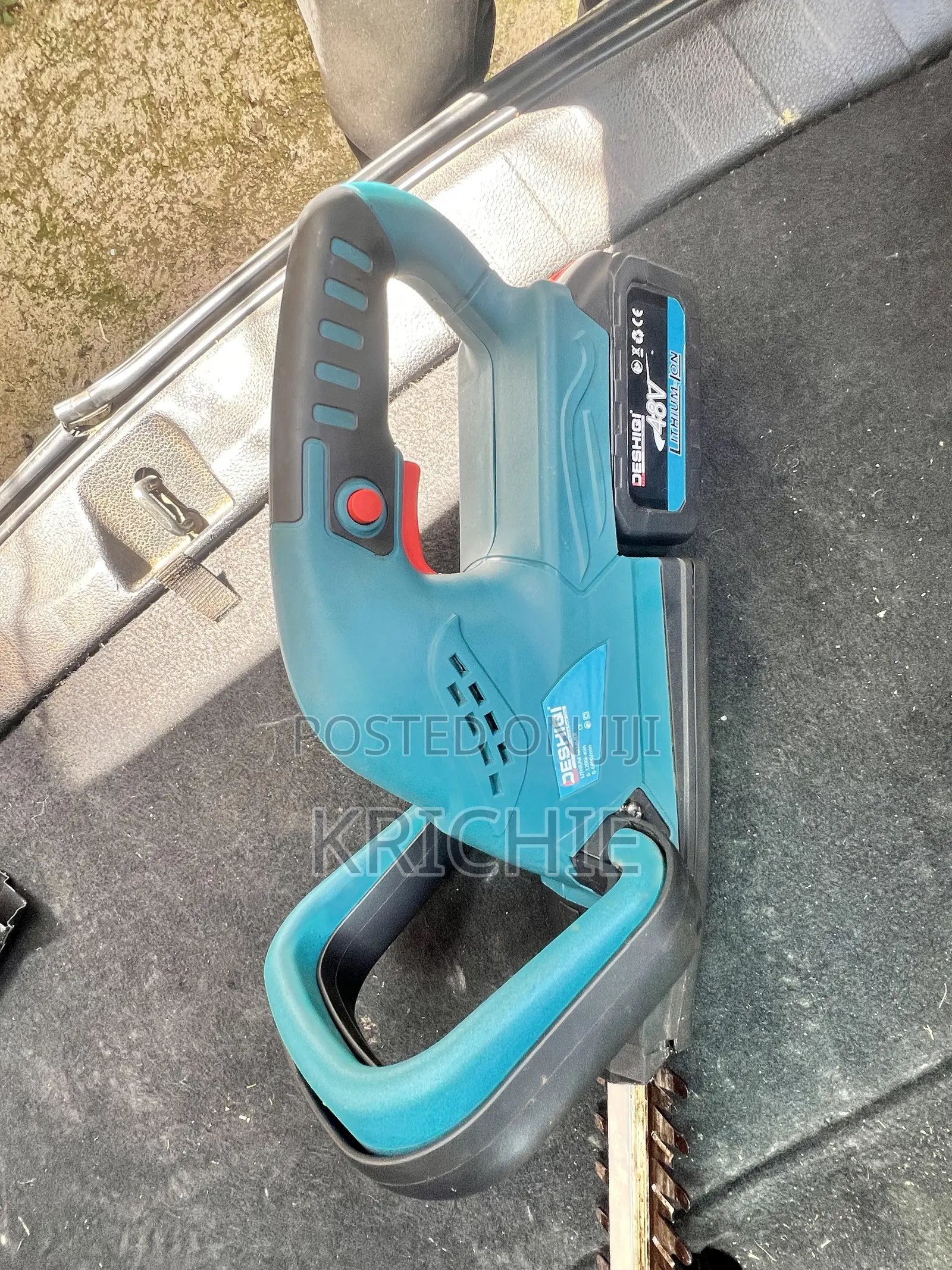 Cordless Hedge Trimmer