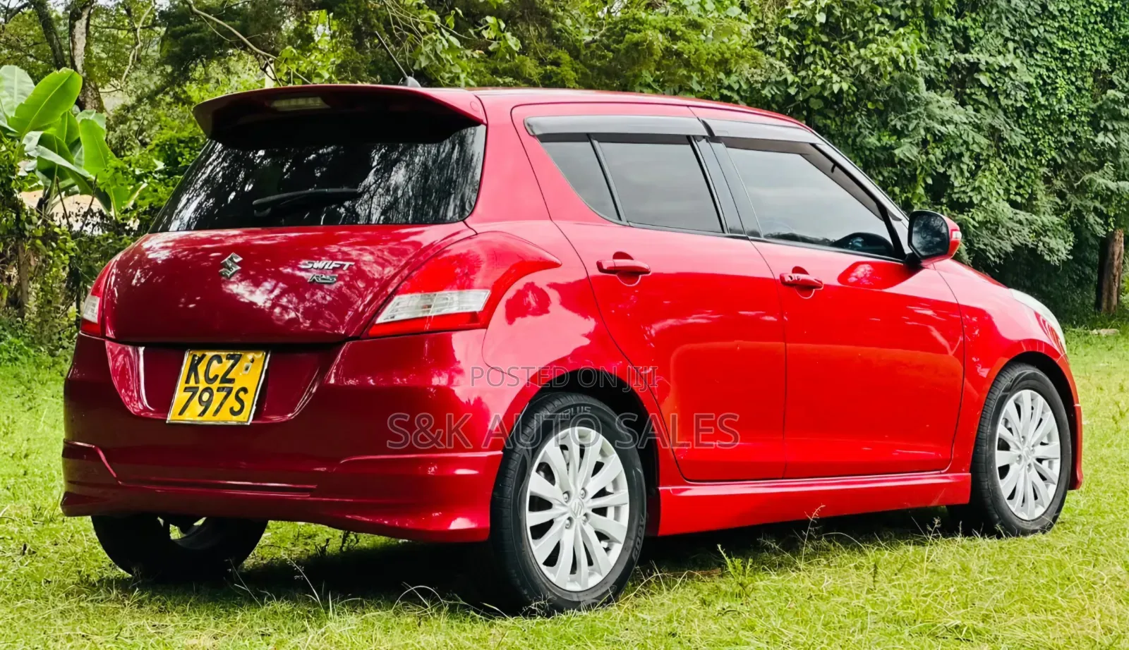 Suzuki Swift 2013 Red