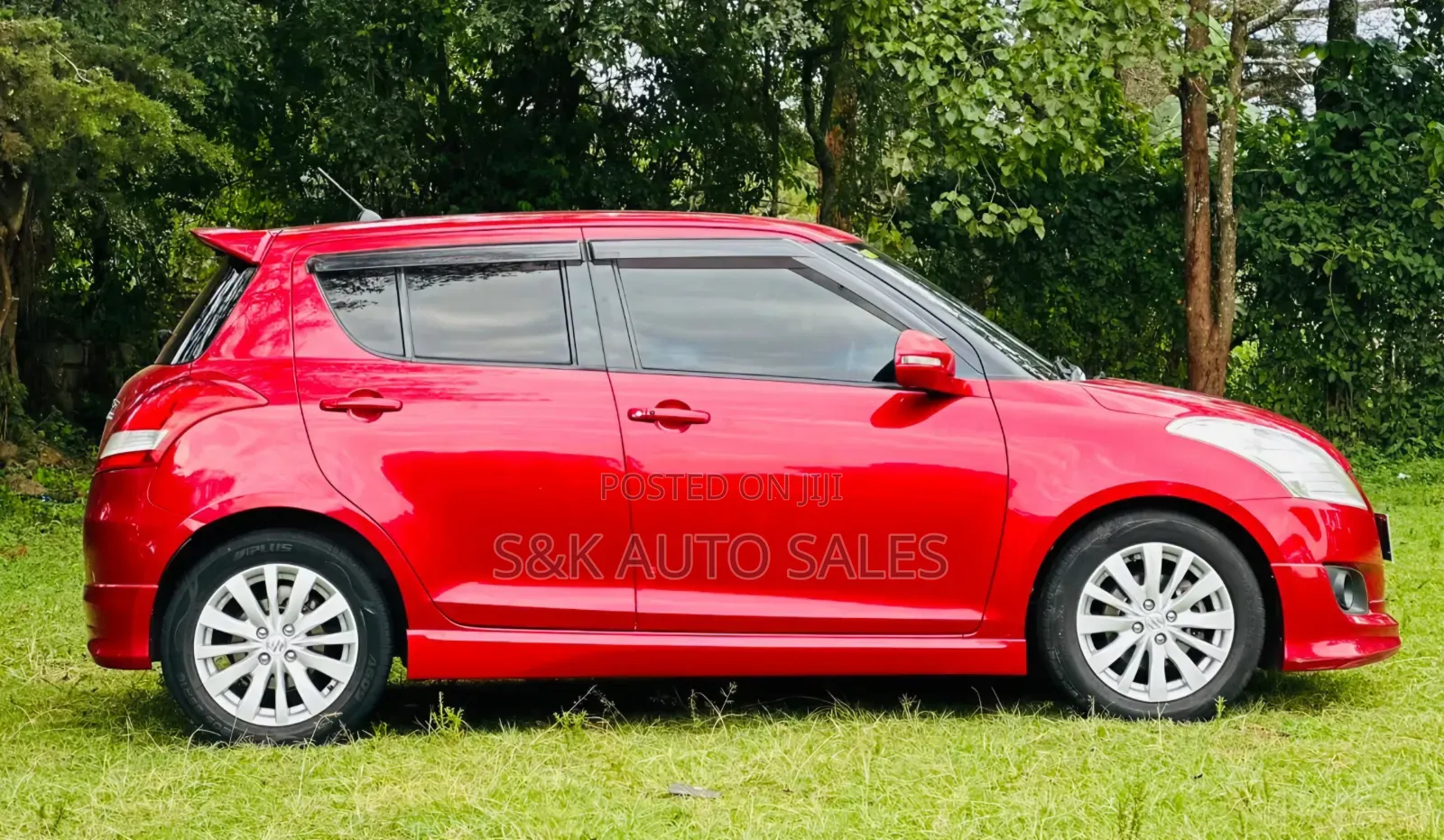 Suzuki Swift 2013 Red