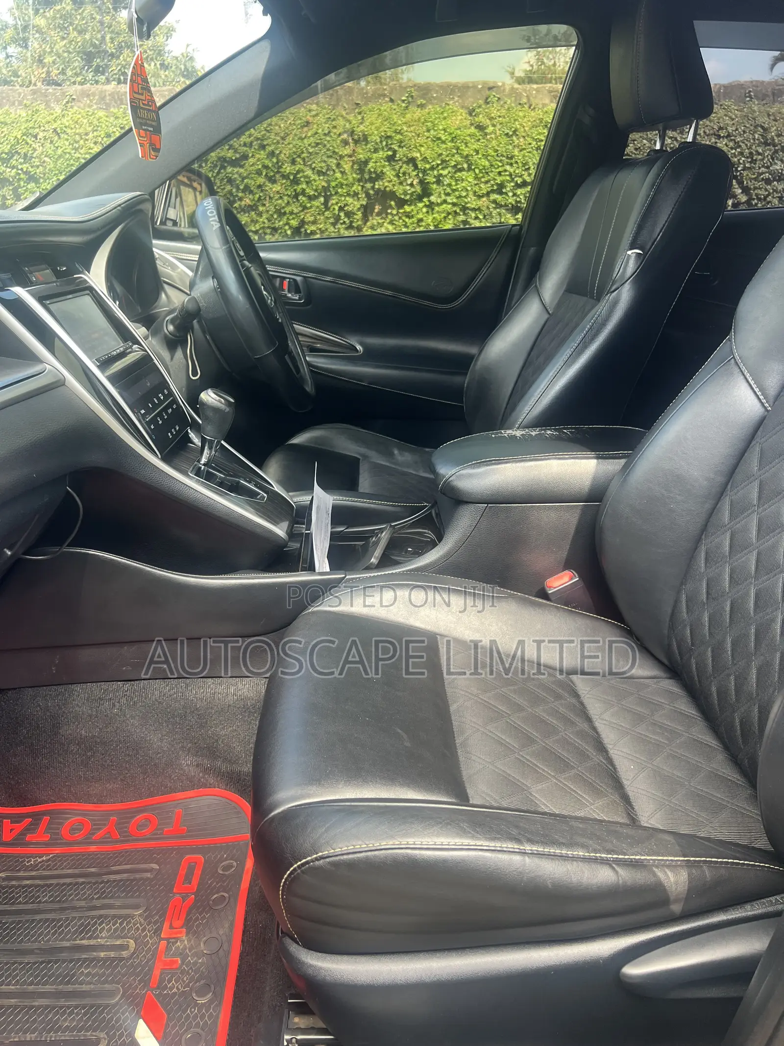 Toyota Harrier Hybrid Premium 2014 Black