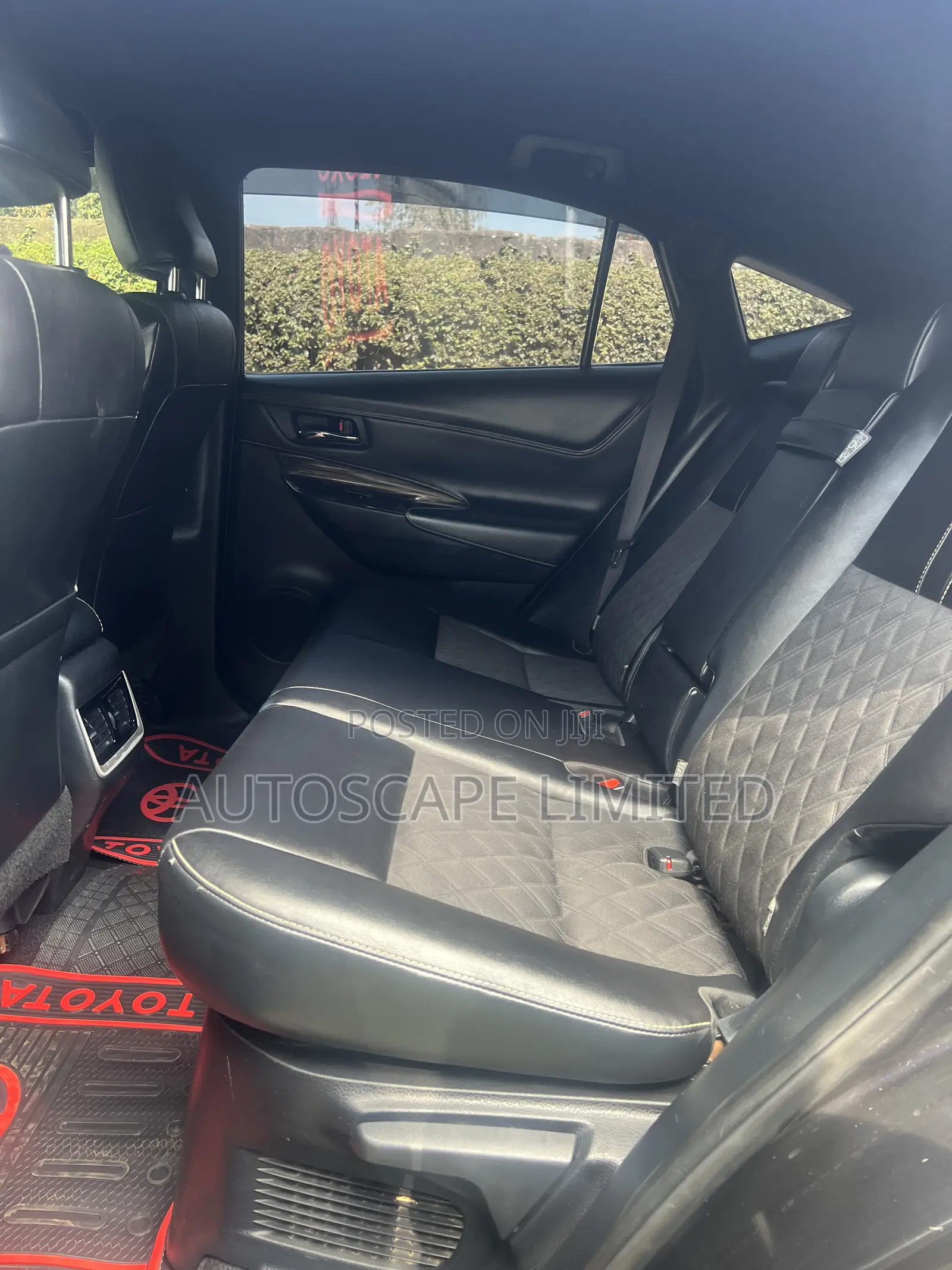 Toyota Harrier Hybrid Premium 2014 Black