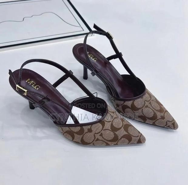 Kitten Pumps - thumbnail 2
