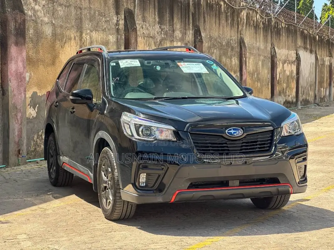 Subaru Forester Premium AWD 2019 Black