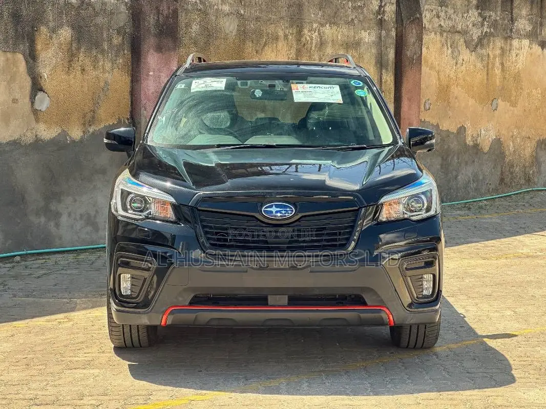 Subaru Forester Premium AWD 2019 Black