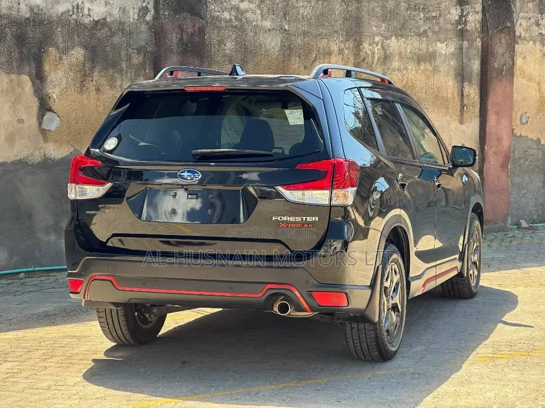 Subaru Forester Premium AWD 2019 Black