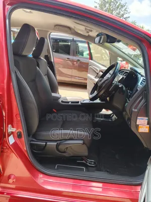 Honda Fit Shuttle 2019 Red