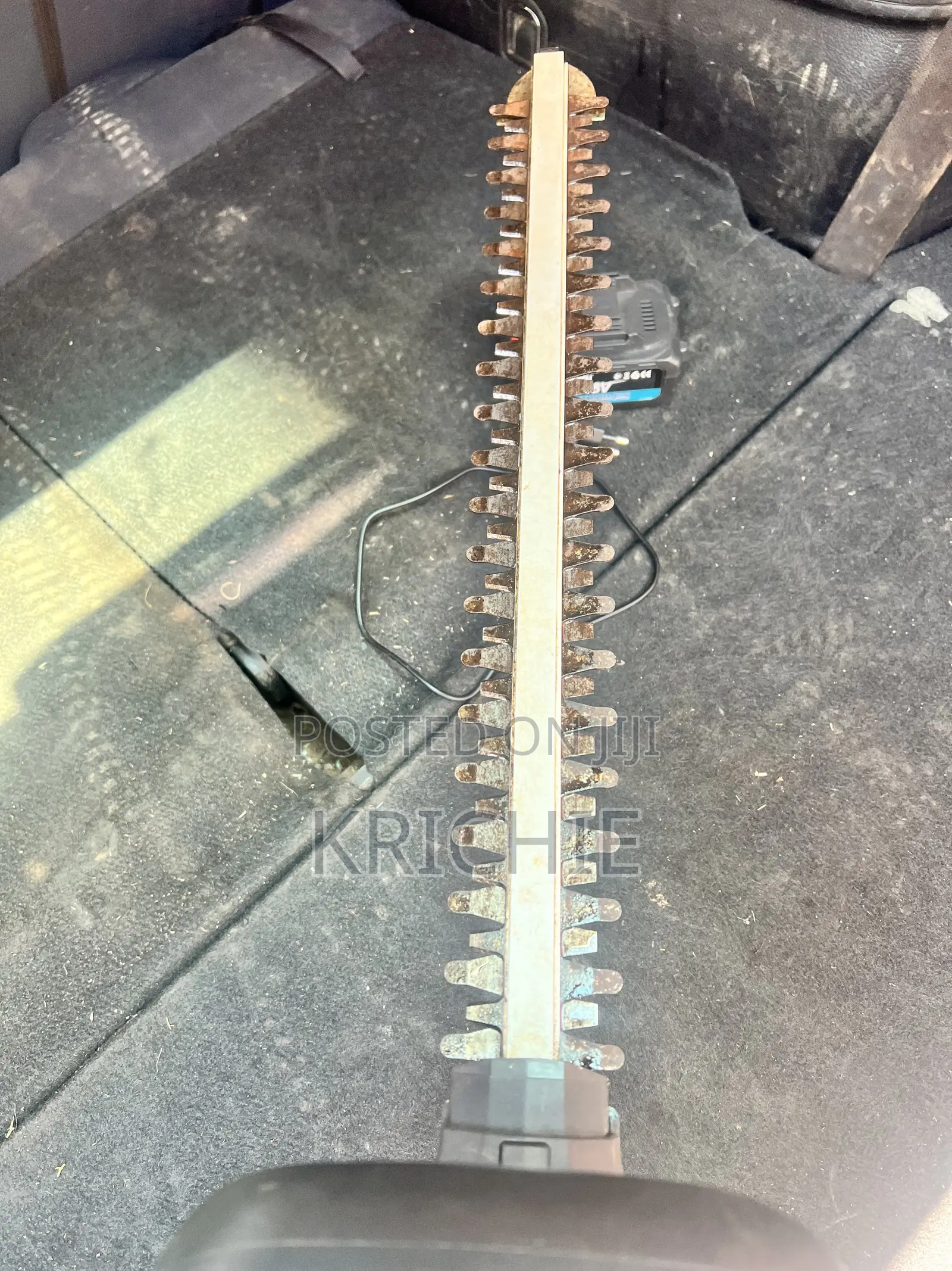 Cordless Hedge Trimmer