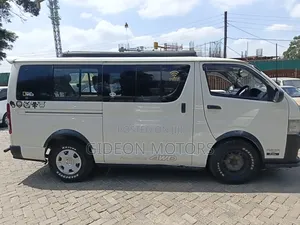 Toyota HiAce 2014 White