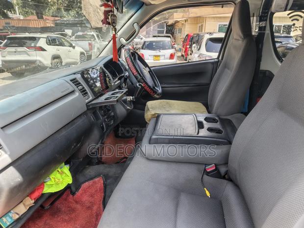 Toyota HiAce 2014 White - thumbnail 10