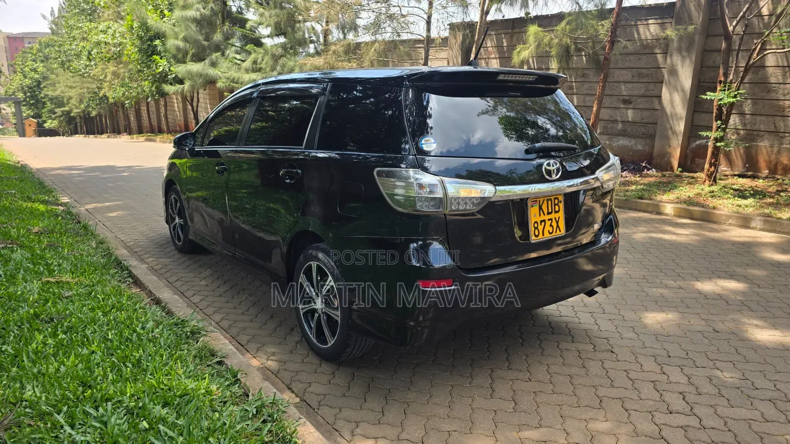 Toyota Wish 2013 Black