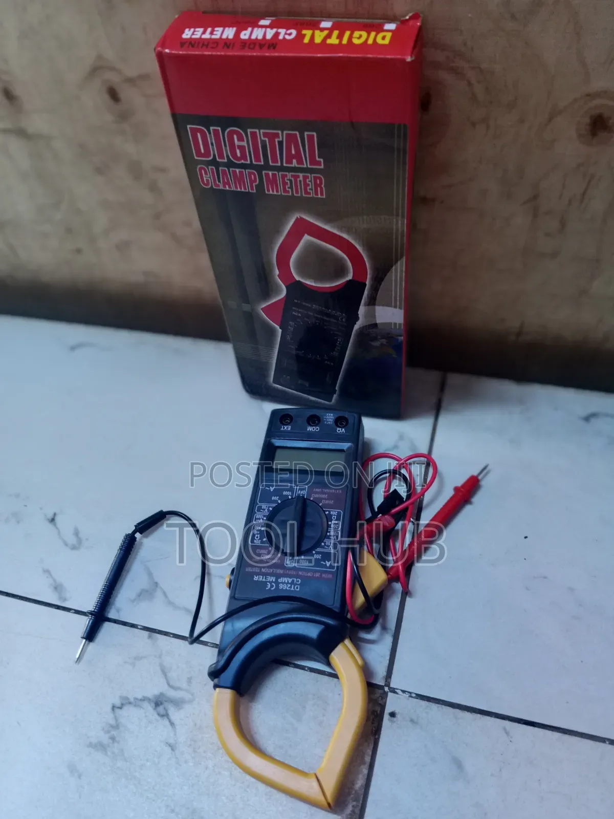 Digital Clamp Meter