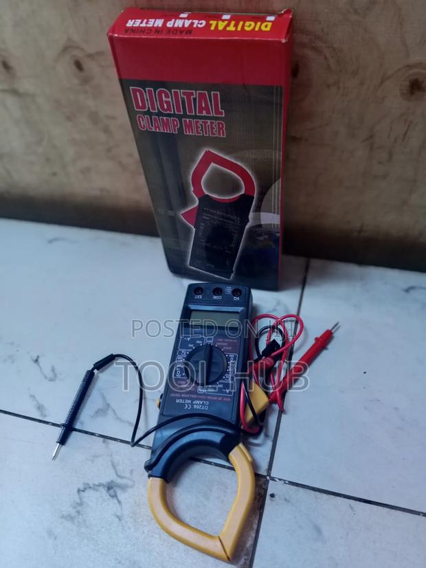 Digital Clamp Meter