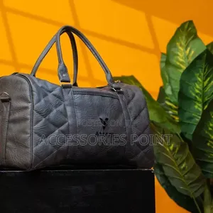 Amari Diamond-Quilted Luxury Travel Duffel Bag (Green Black)