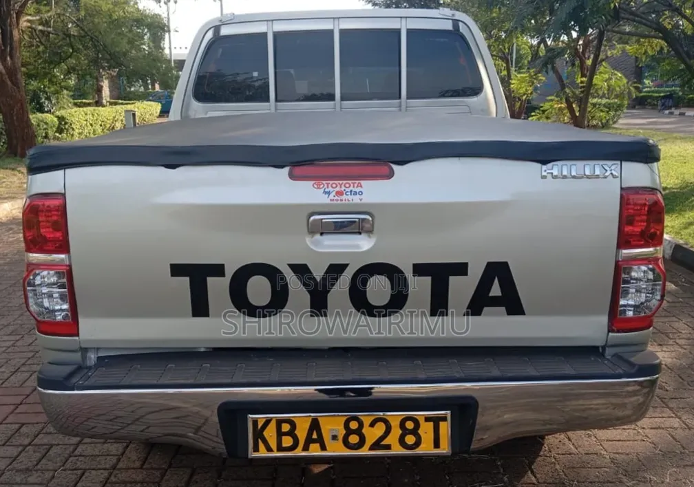 Toyota Hilux 2.5 Cab 2005 Silver