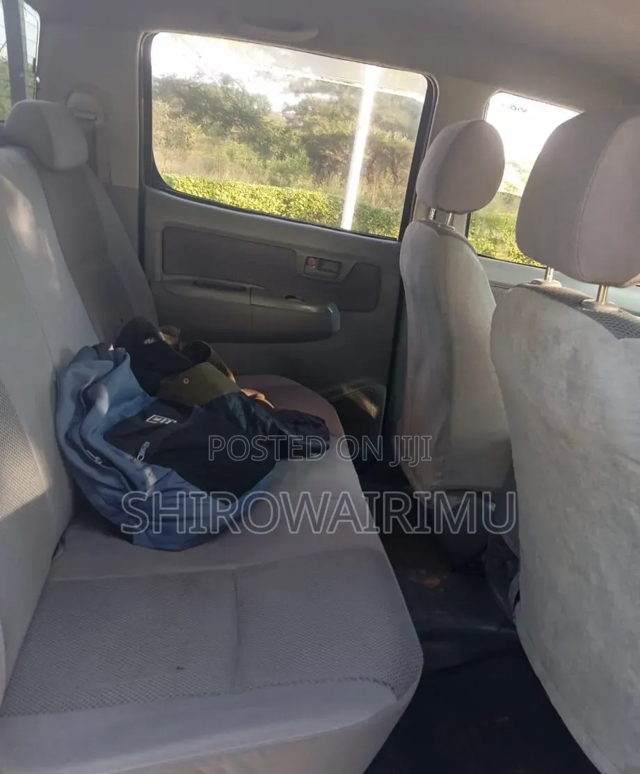 Toyota Hilux 2.5 Cab 2005 Silver