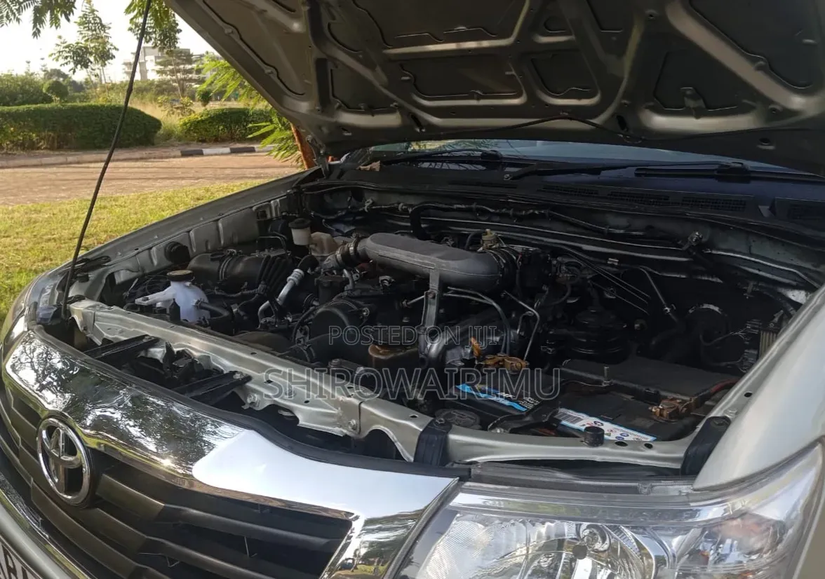 Toyota Hilux 2.5 Cab 2005 Silver