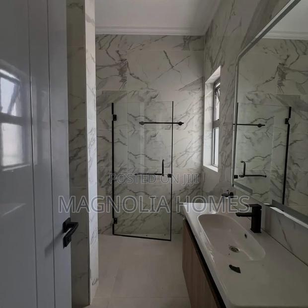6bdrm Villa in Muthangari for sale - thumbnail 3