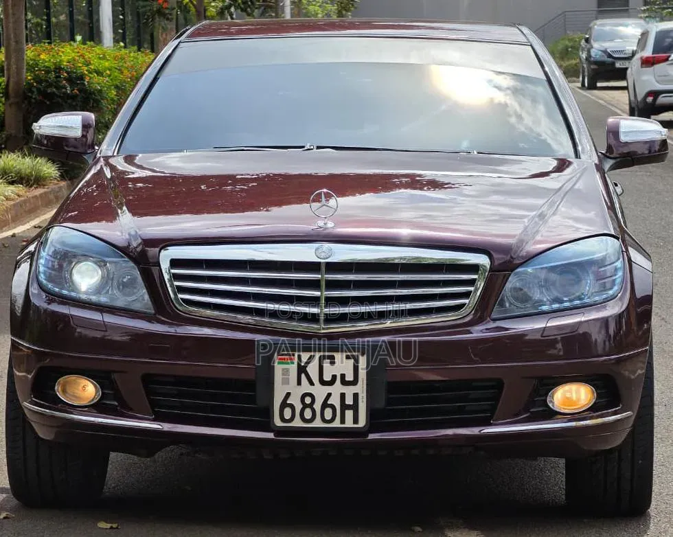Mercedes-Benz C200 2007 Red