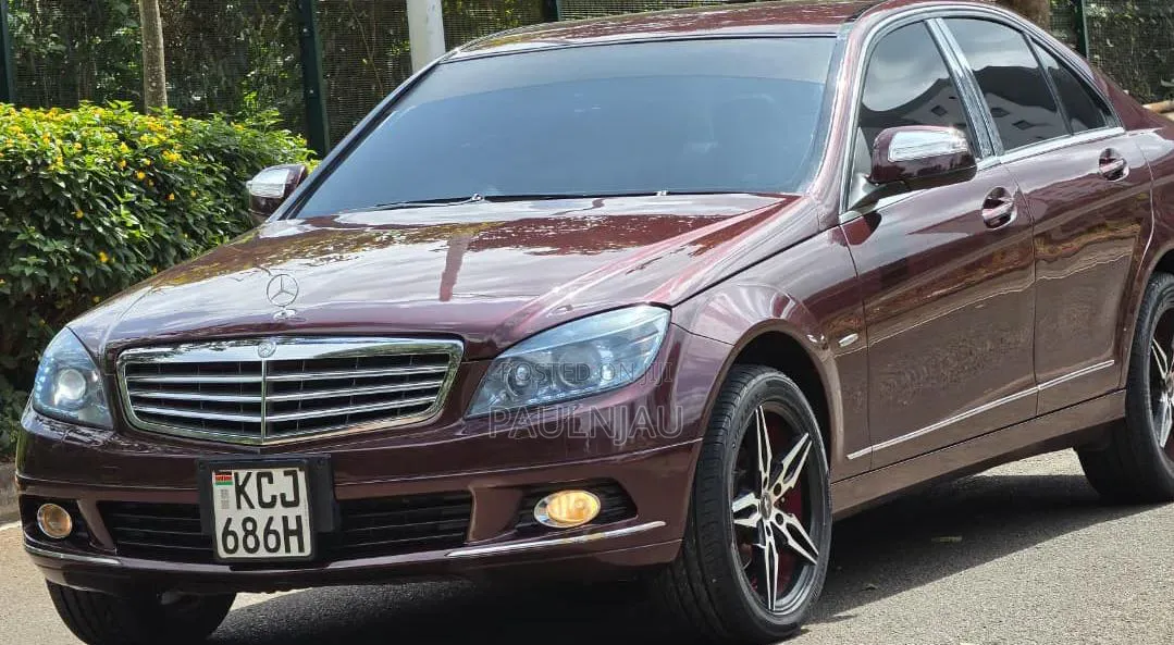 Mercedes-Benz C200 2007 Red