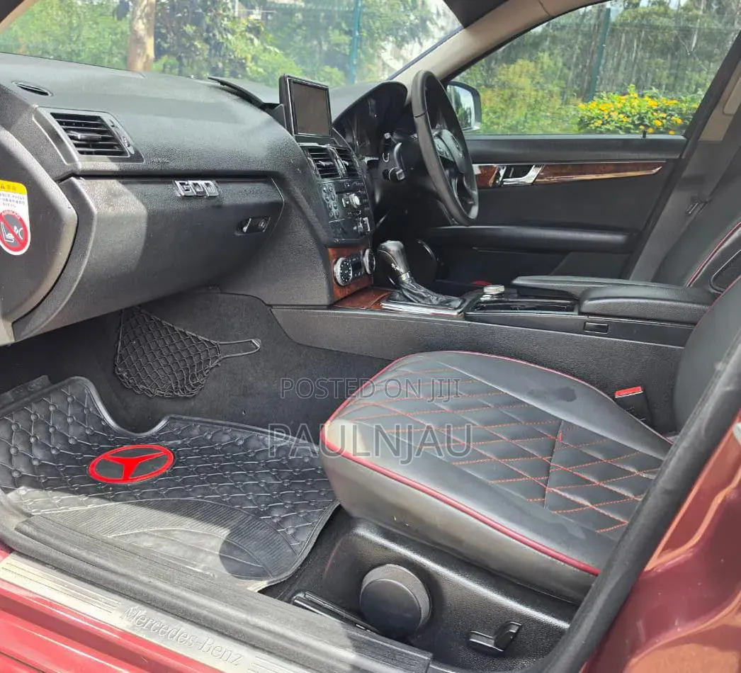 Mercedes-Benz C200 2007 Red