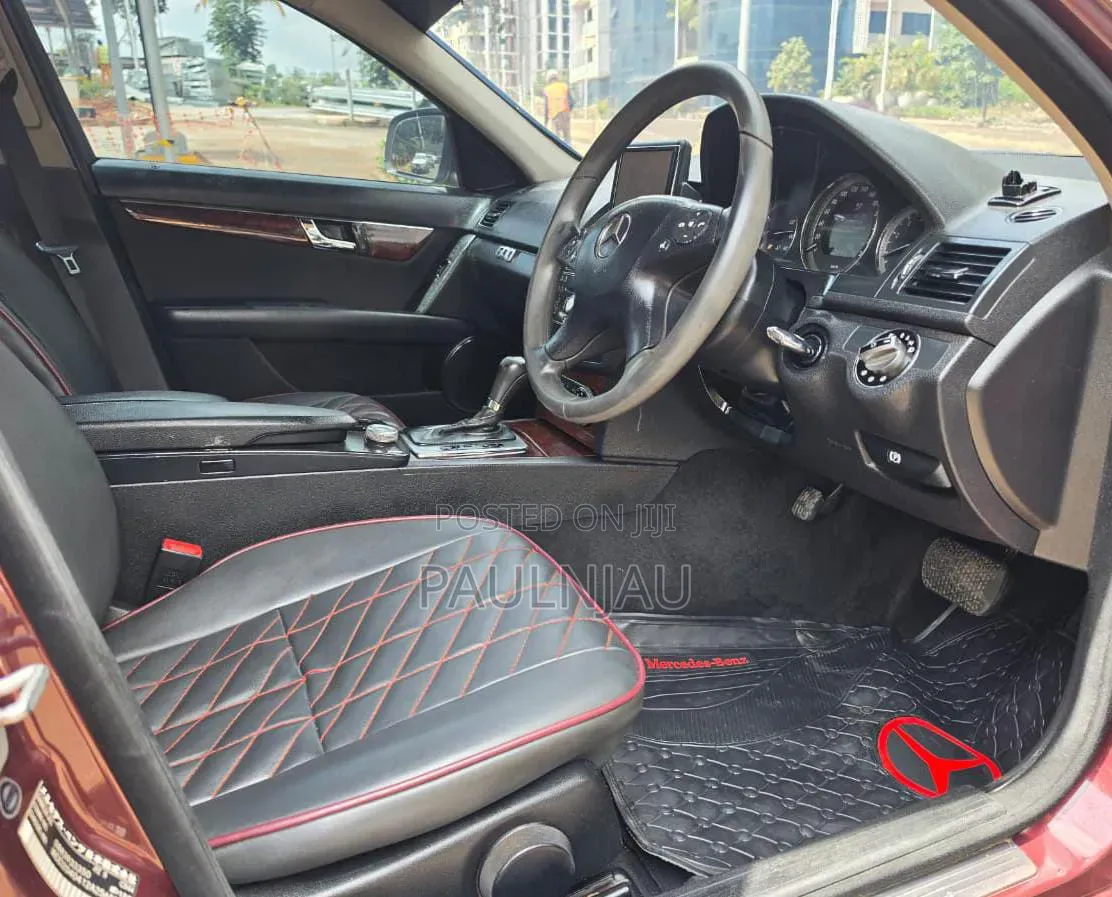 Mercedes-Benz C200 2007 Red
