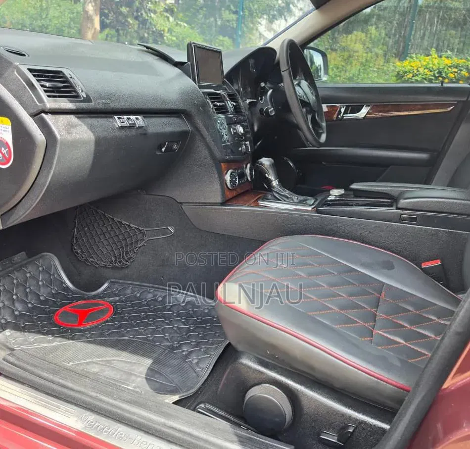 Mercedes-Benz C200 2007 Red