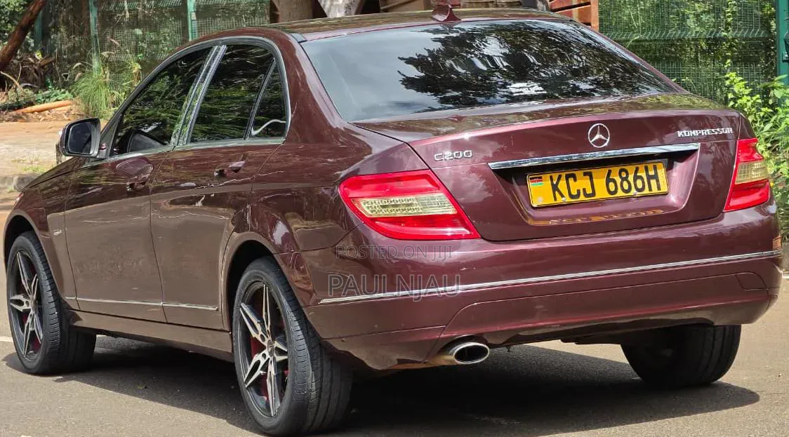 Mercedes-Benz C200 2007 Red