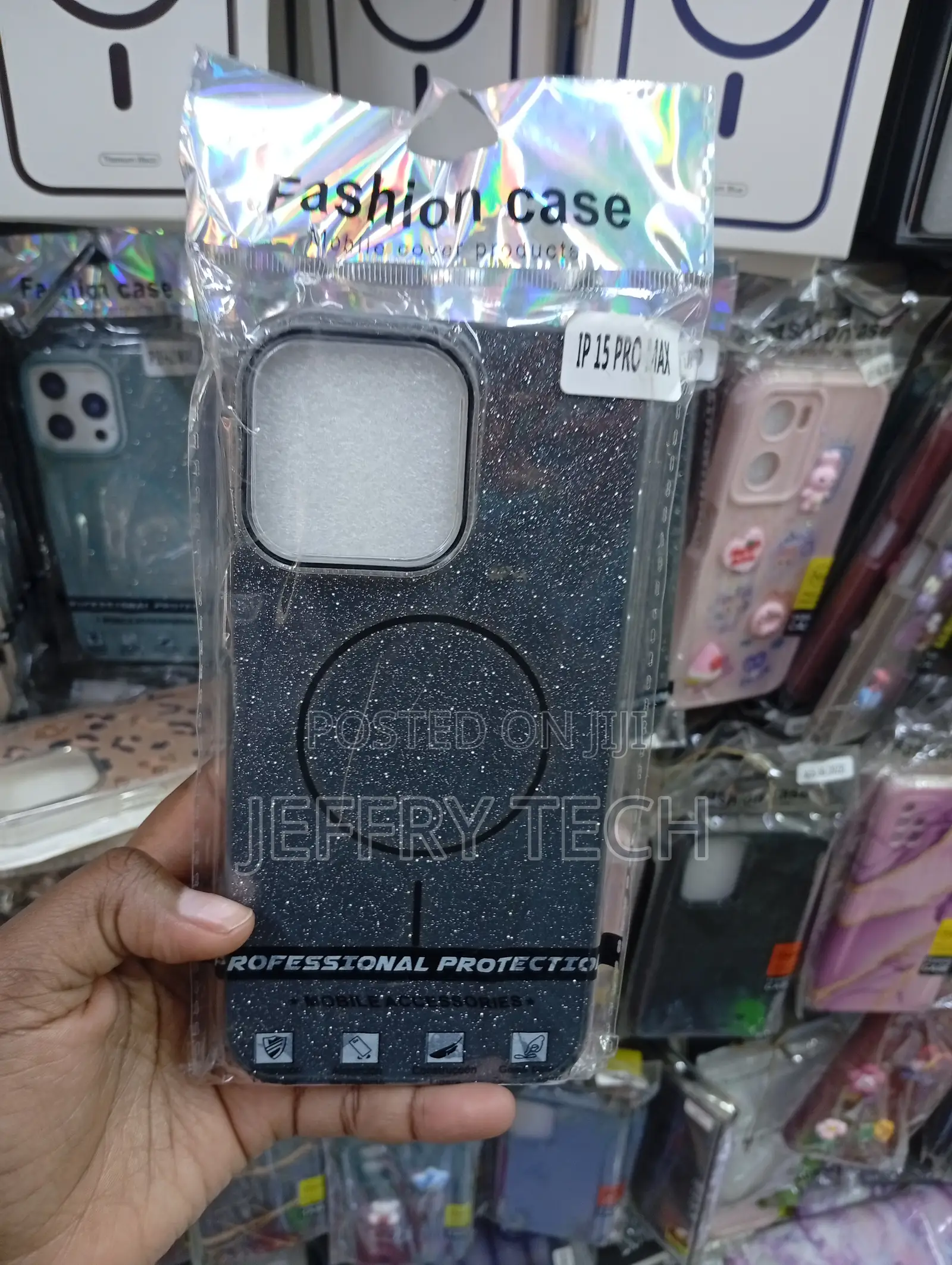 iPhone 15 Pro Max Sparkly Black Finish Cover