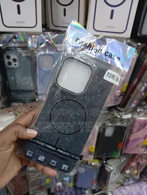 iPhone 15 Pro Max Sparkly Black Finish Cover