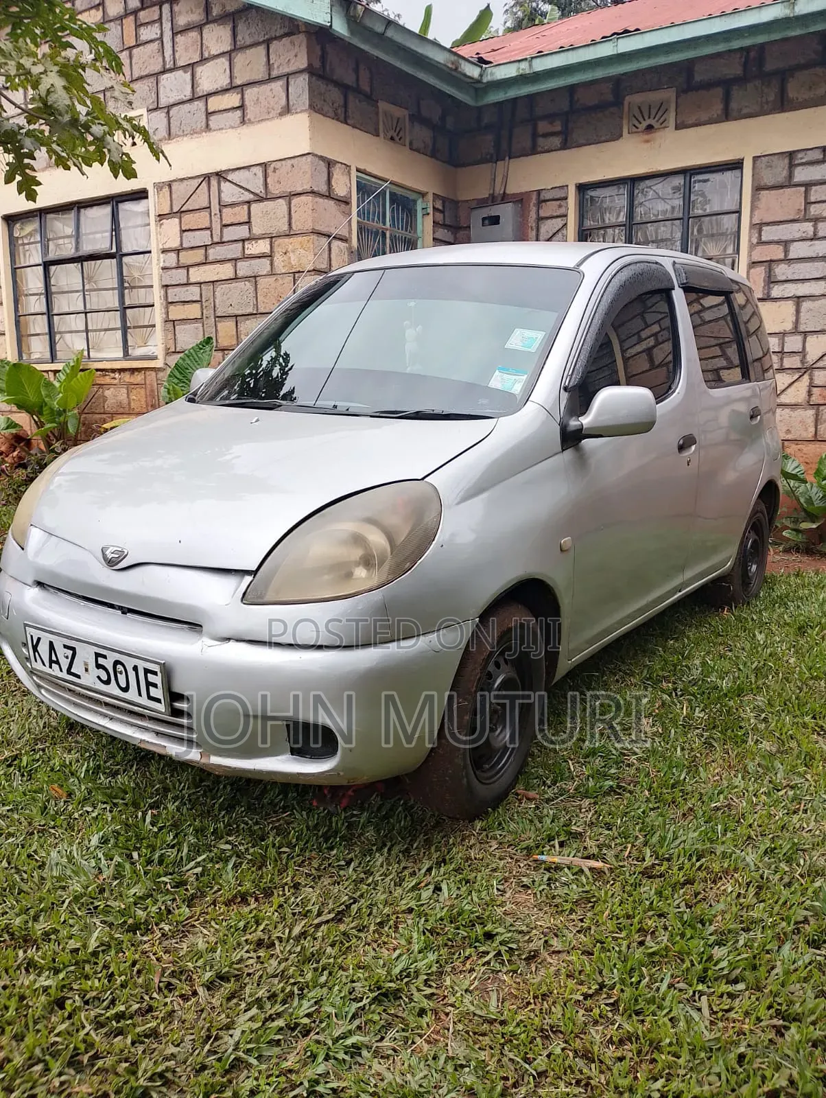 Toyota Fun Cargo 2003 Silver