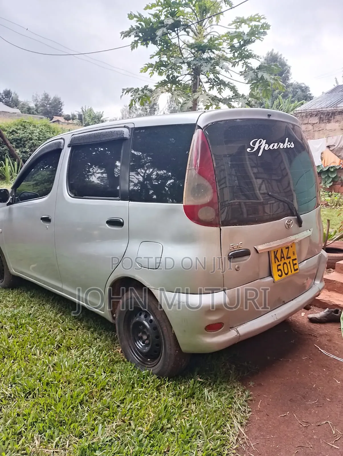 Toyota Fun Cargo 2003 Silver