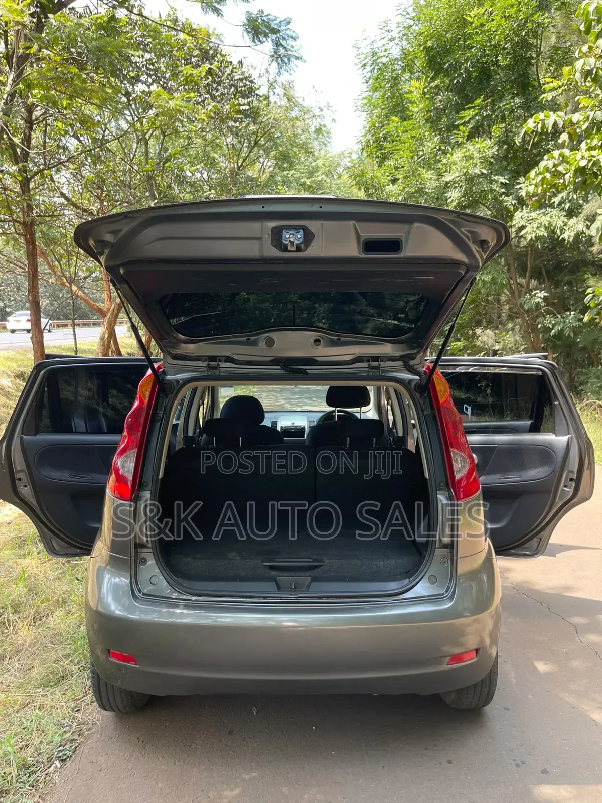 Nissan Note 2011 Gray
