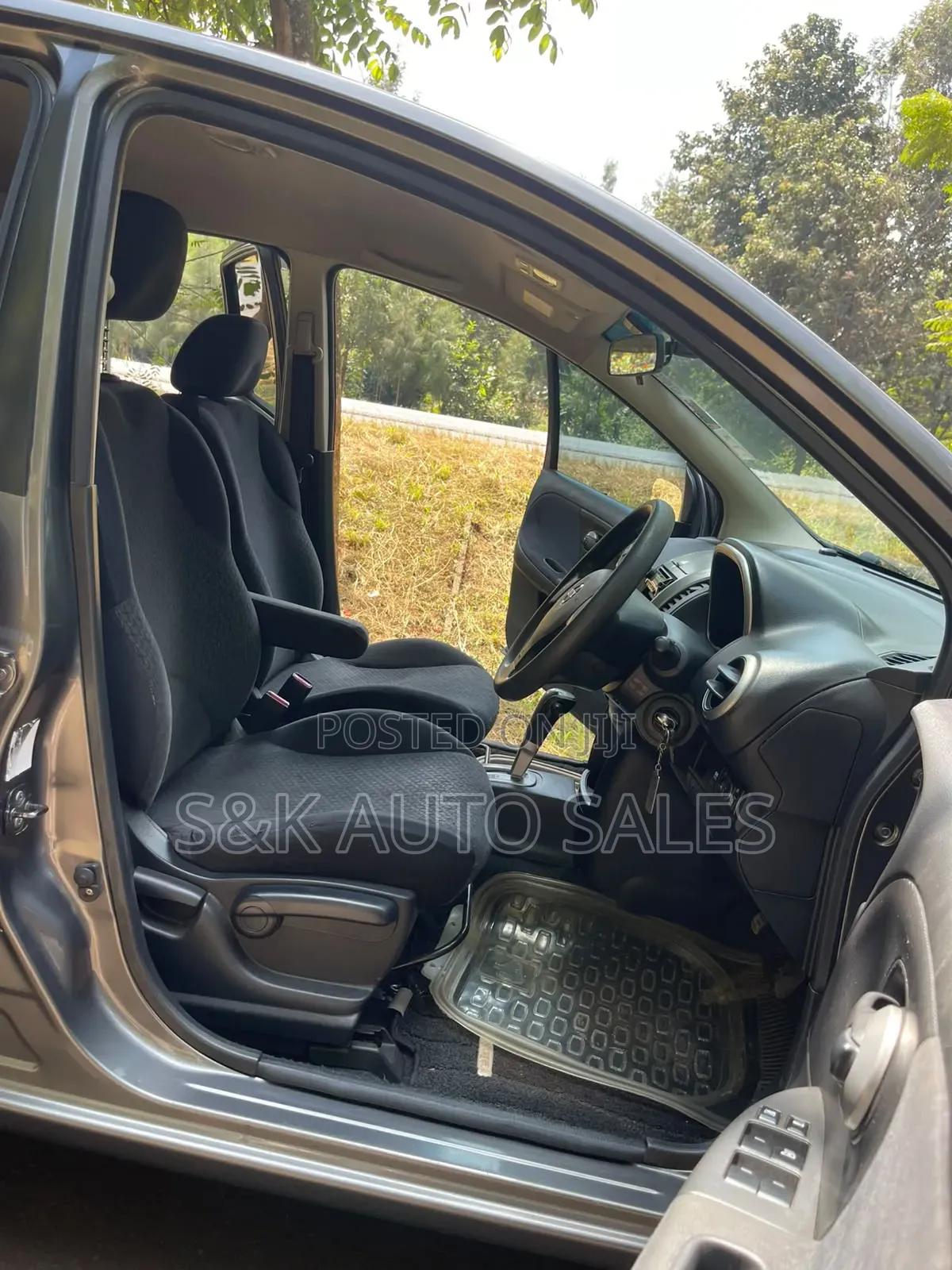Nissan Note 2011 Gray