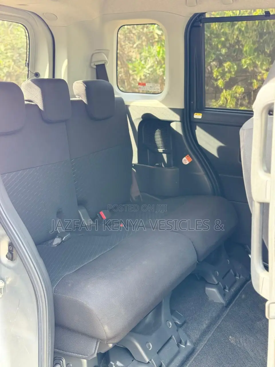 Toyota Tank 1.0 FWD 2018 Silver