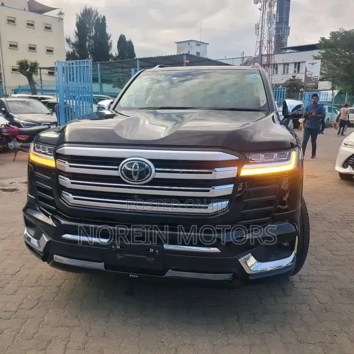 Toyota Land Cruiser 2022 Black