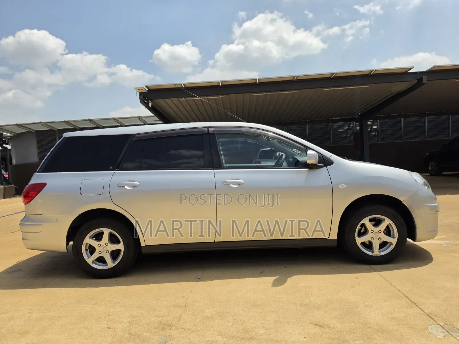 Nissan Advan 2014 Silver