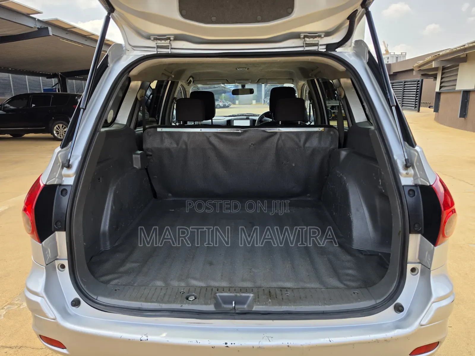 Nissan Advan 2014 Silver