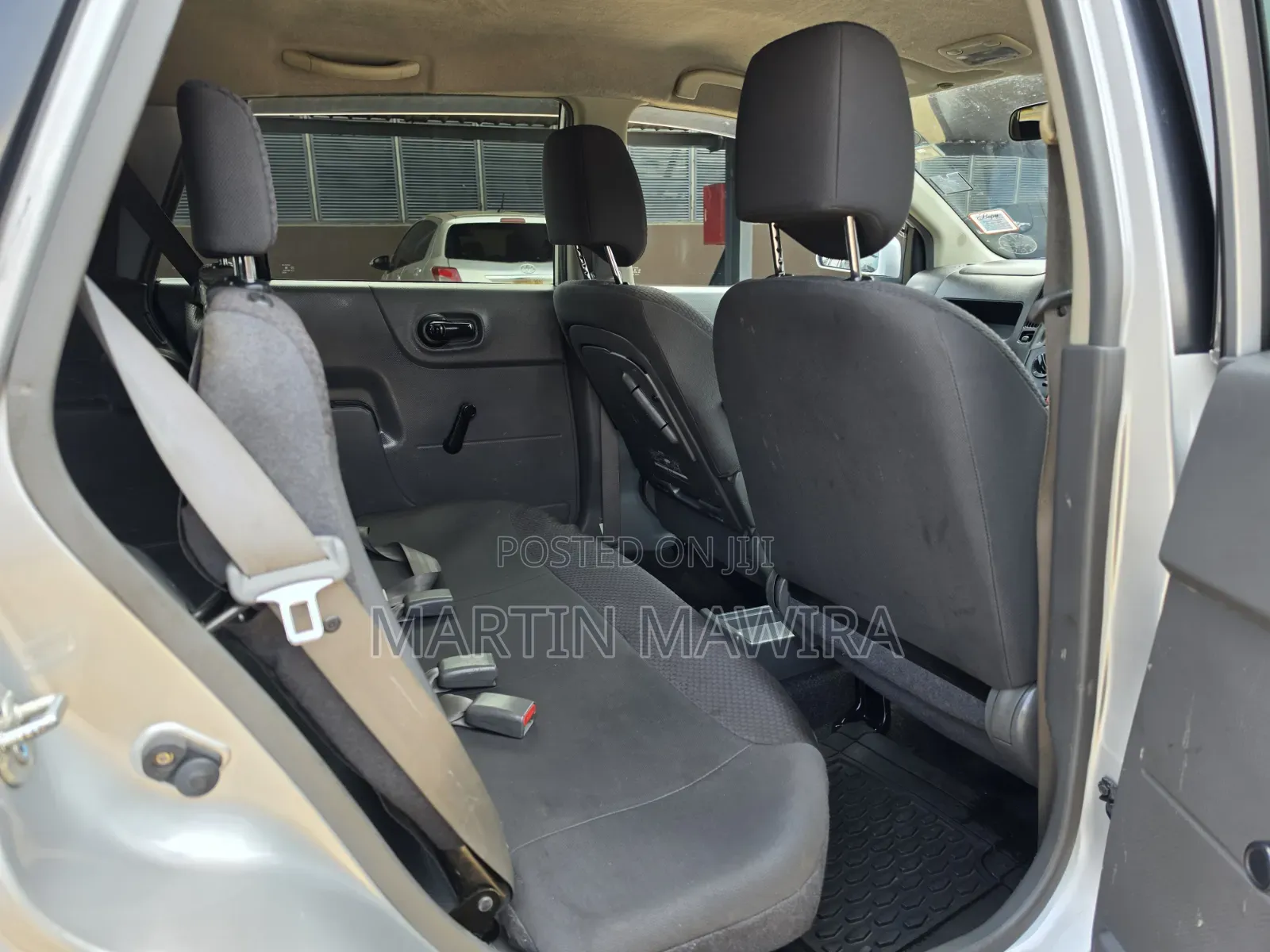 Nissan Advan 2014 Silver