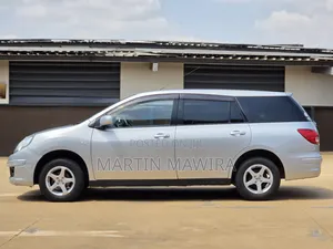 Nissan Advan 2014 Silver