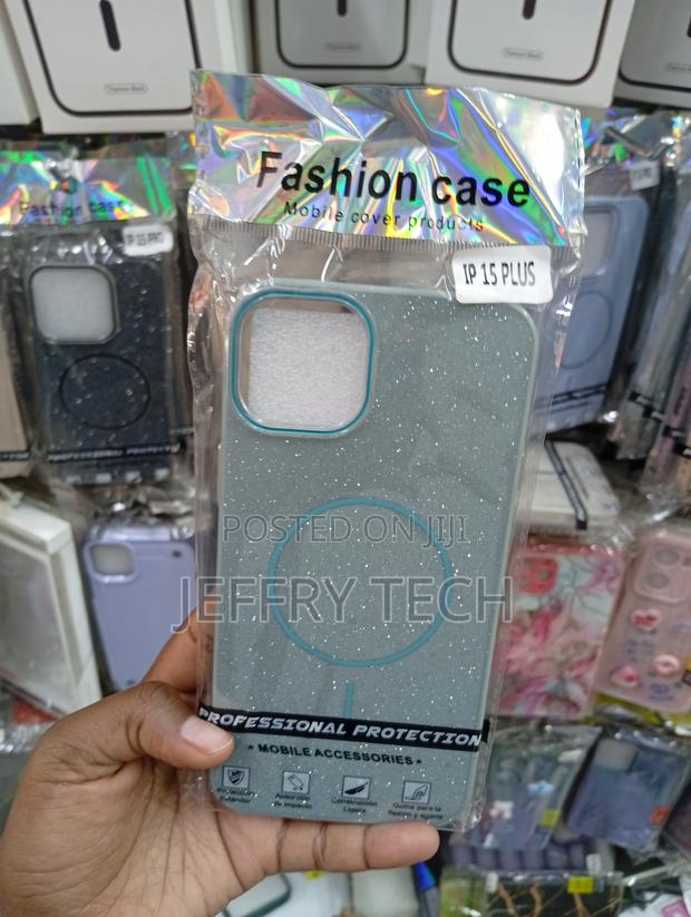 Ip 15 Plus Textured, Shimmering Glitter Overlay Cover - main view