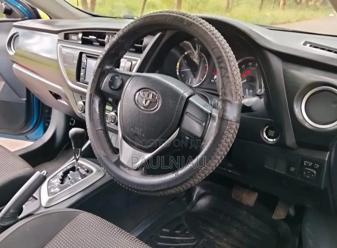 Toyota Auris 2013