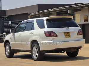 Toyota Harrier 2002 White