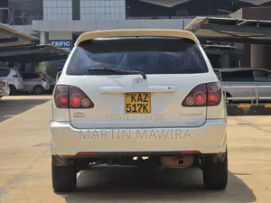 Toyota Harrier 2002 White