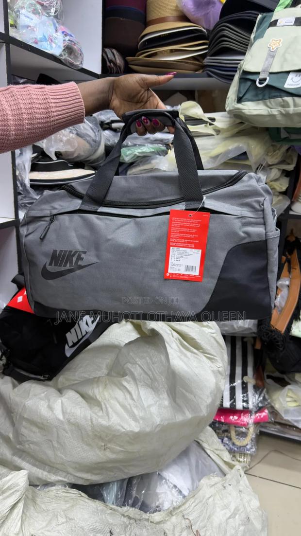 Nike Duffle /Gym Bag - thumbnail 4