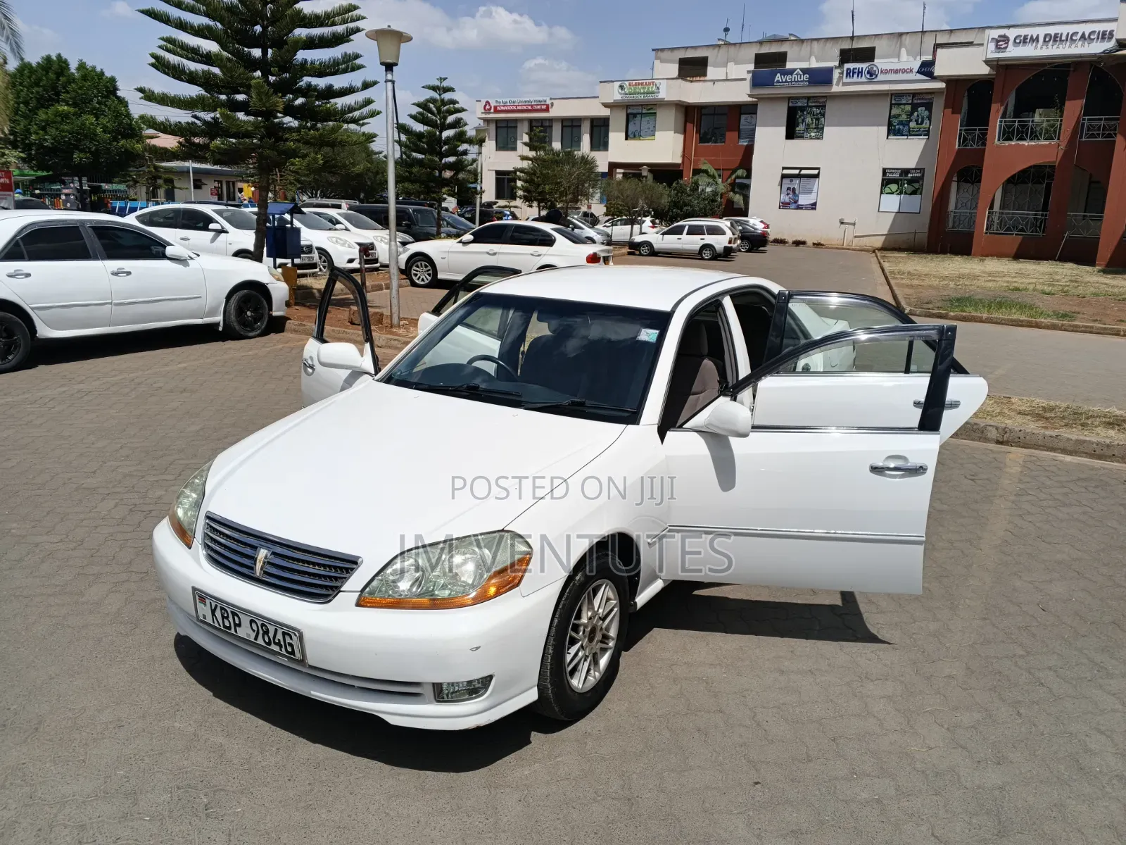 Toyota Mark II 2004 White