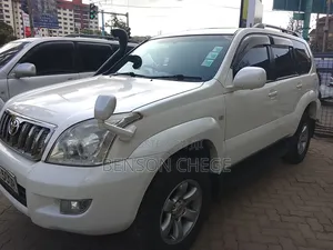 Toyota Land Cruiser Prado 2008 White